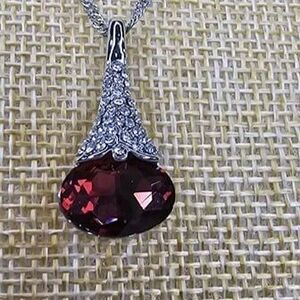 GORGEOUS! Deep Red and Rhinestone Drop Pendant Silver Tone Twisted Chain 18"L